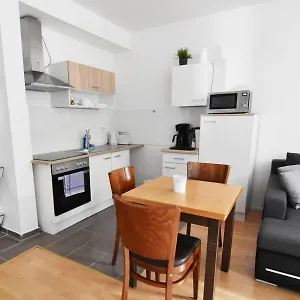 Dorya Am Ring Apartment