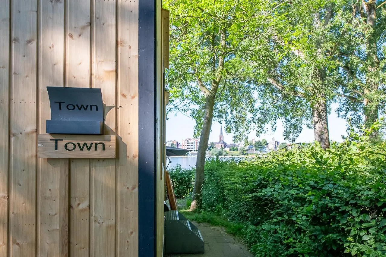 Das Wiesenhaus: Wohnen im Tiny House direkt am Rhein Köln