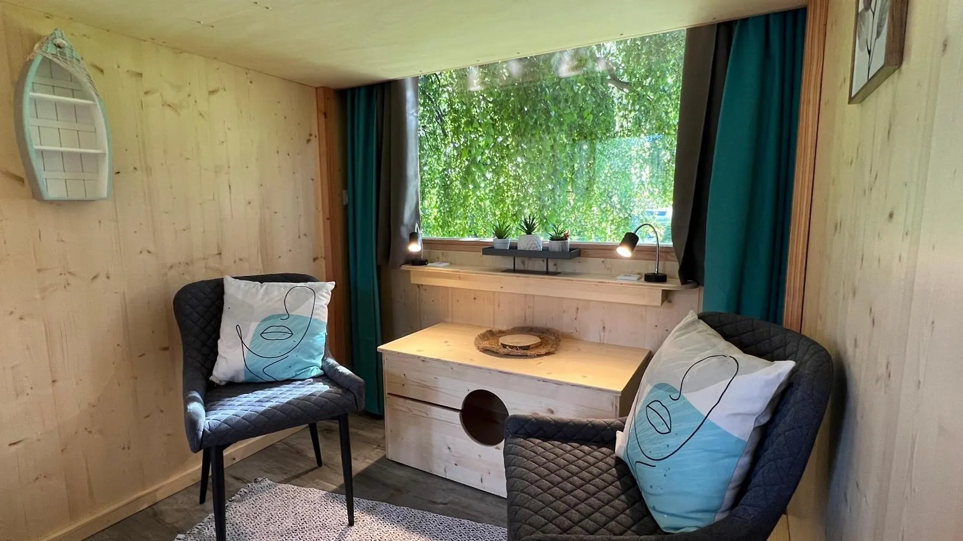 Apartment Das Wiesenhaus: Wohnen im Tiny House direkt am Rhein Köln