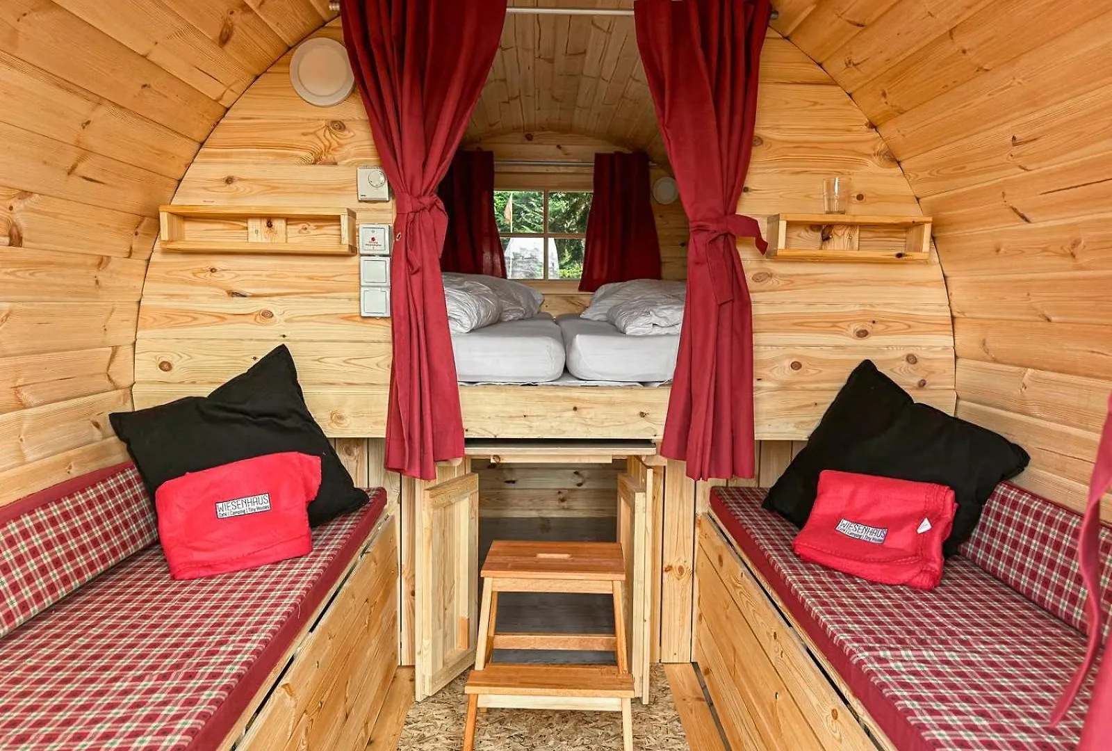 Das Wiesenhaus: Wohnen im Tiny House direkt am Rhein Köln 0*,
