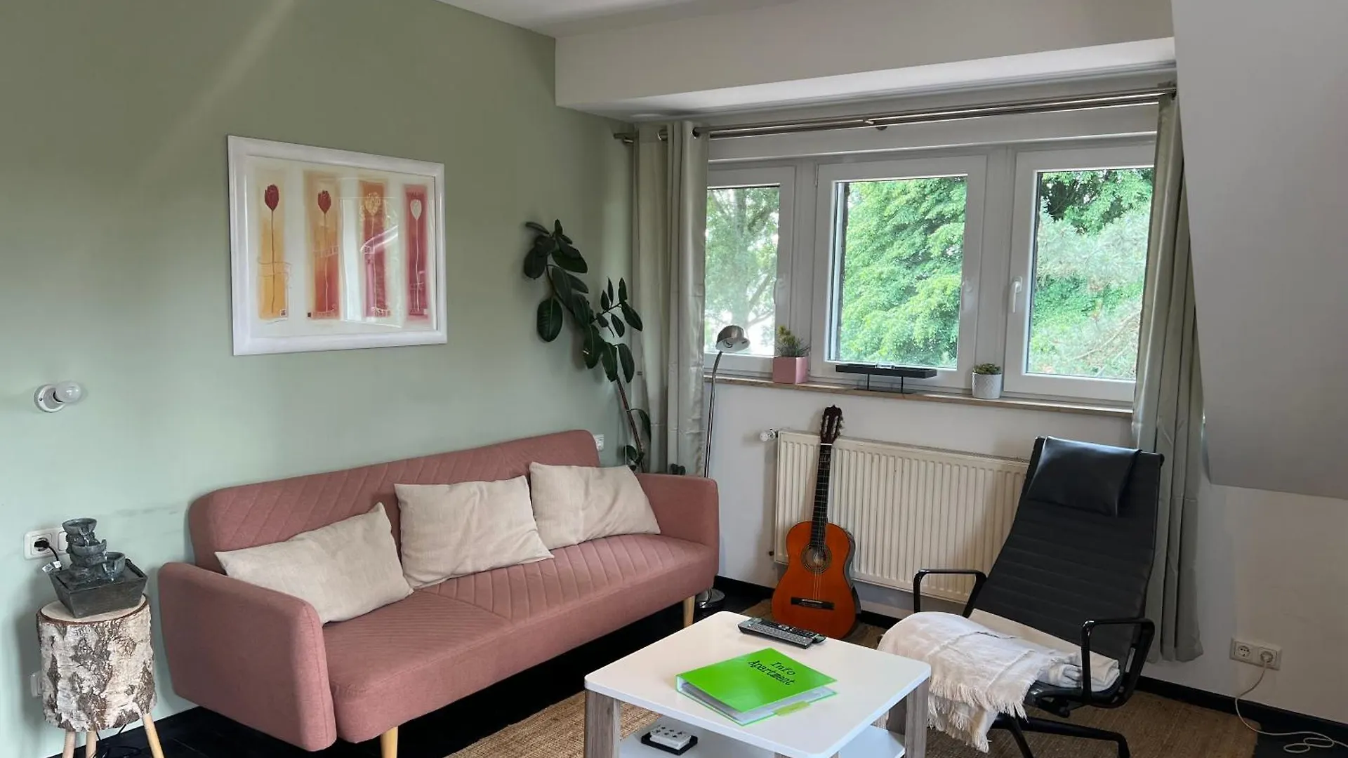 Das Wiesenhaus: Wohnen im Tiny House direkt am Rhein Köln 0*,