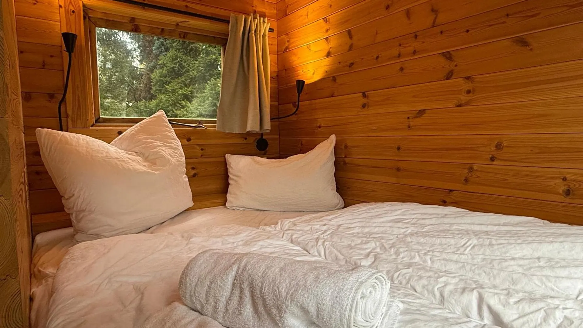 Das Wiesenhaus: Wohnen im Tiny House direkt am Rhein Köln